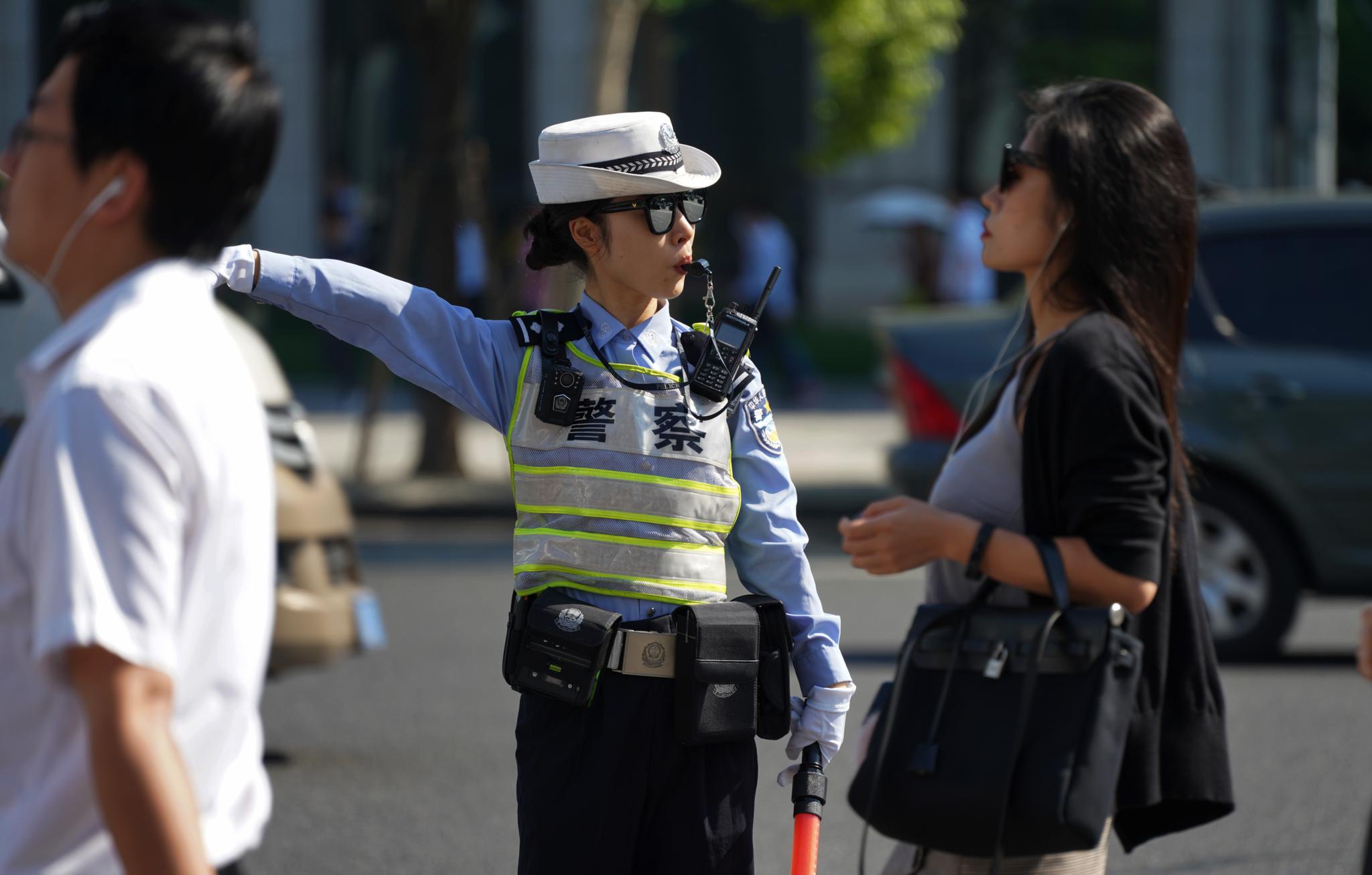 美女警察图片素材-编号14375442-图行天下