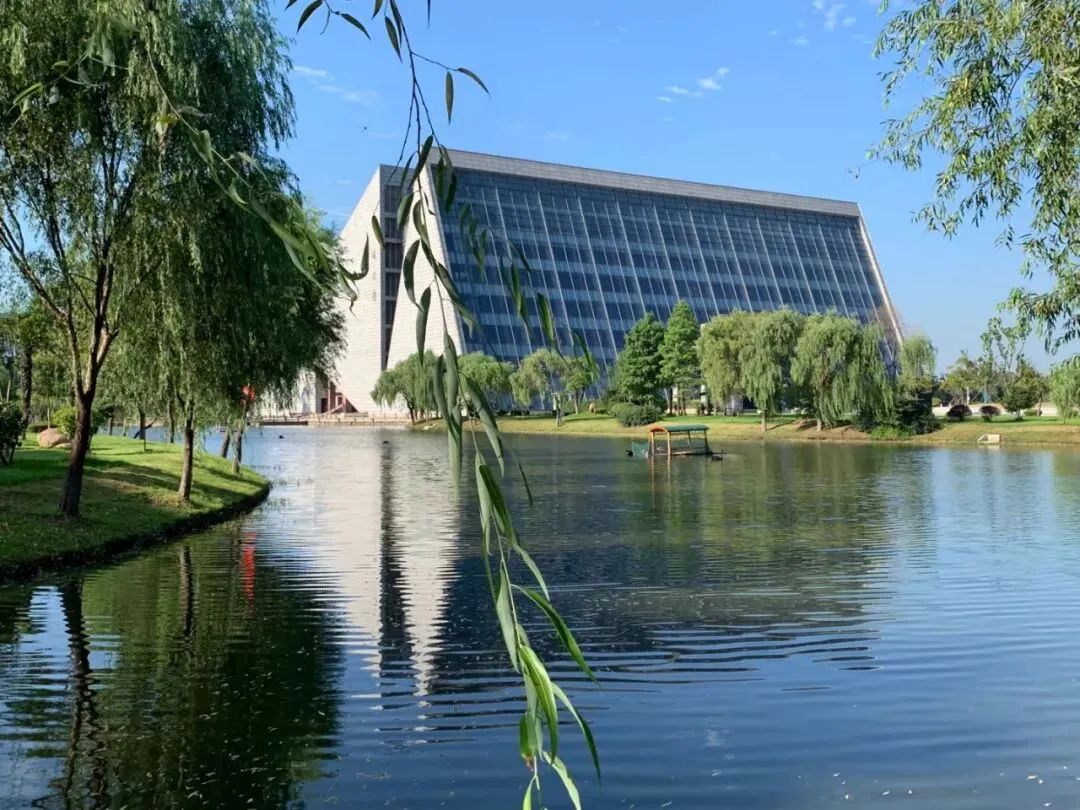 江苏大学爱你哟