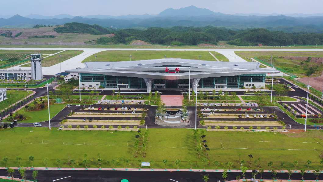 广西玉林福绵机场举行正式通航暨首航仪式