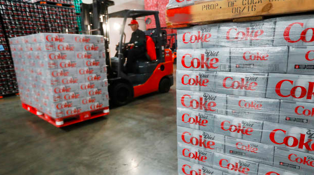可口可乐也撑不住了？这些地方将裁员4000人