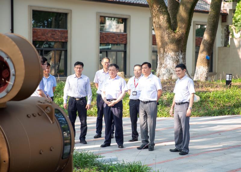 校党委书记杨振斌赴江川调研交流