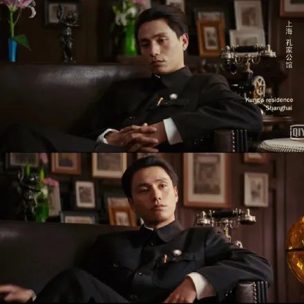 《建国大业》中他饰演的蒋经国,把我们带到了曾经那个风云动荡的时代.