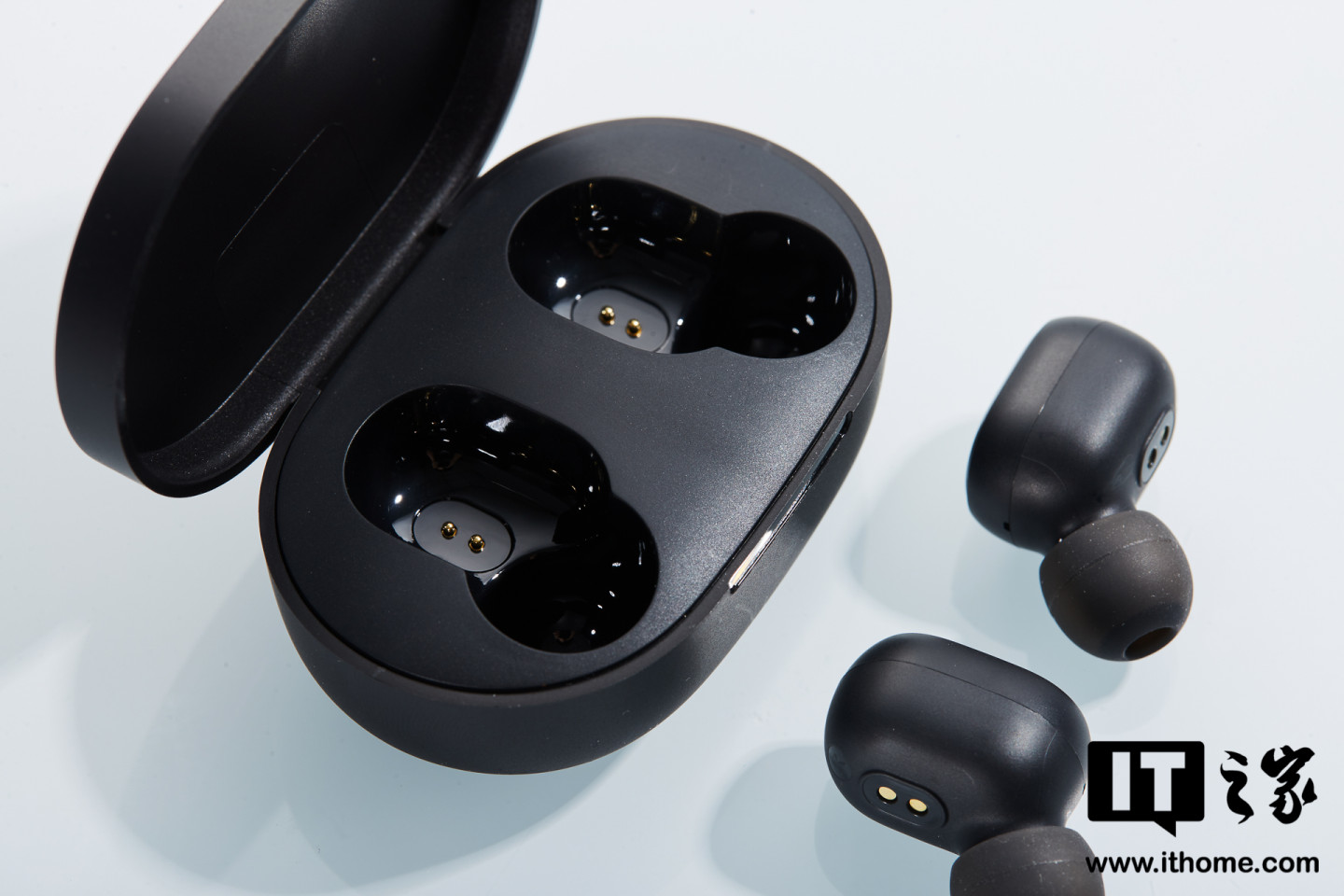 it之家开箱redmiairdots2真无线蓝牙耳机开箱图赏