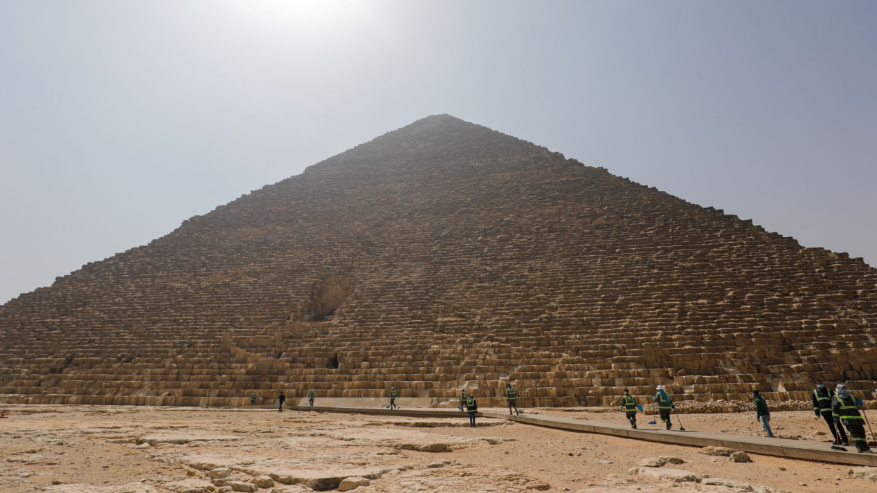 埃及开罗郊区的吉萨大金字塔（图源：天空新闻网）
