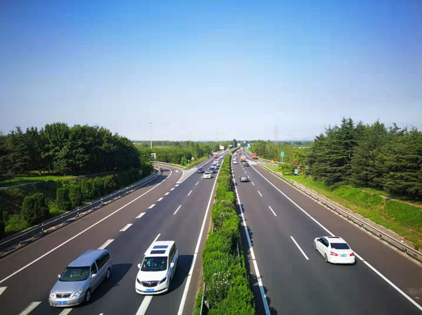 高速交警拍了拍你这些事故多发路段开车经过千万要注意