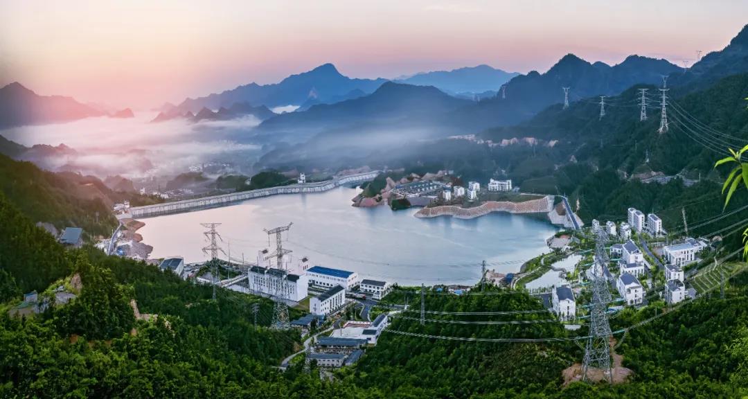 正文      安徽绩溪抽水蓄能电站位于安徽省绩溪县伏岭镇,电站安装6台