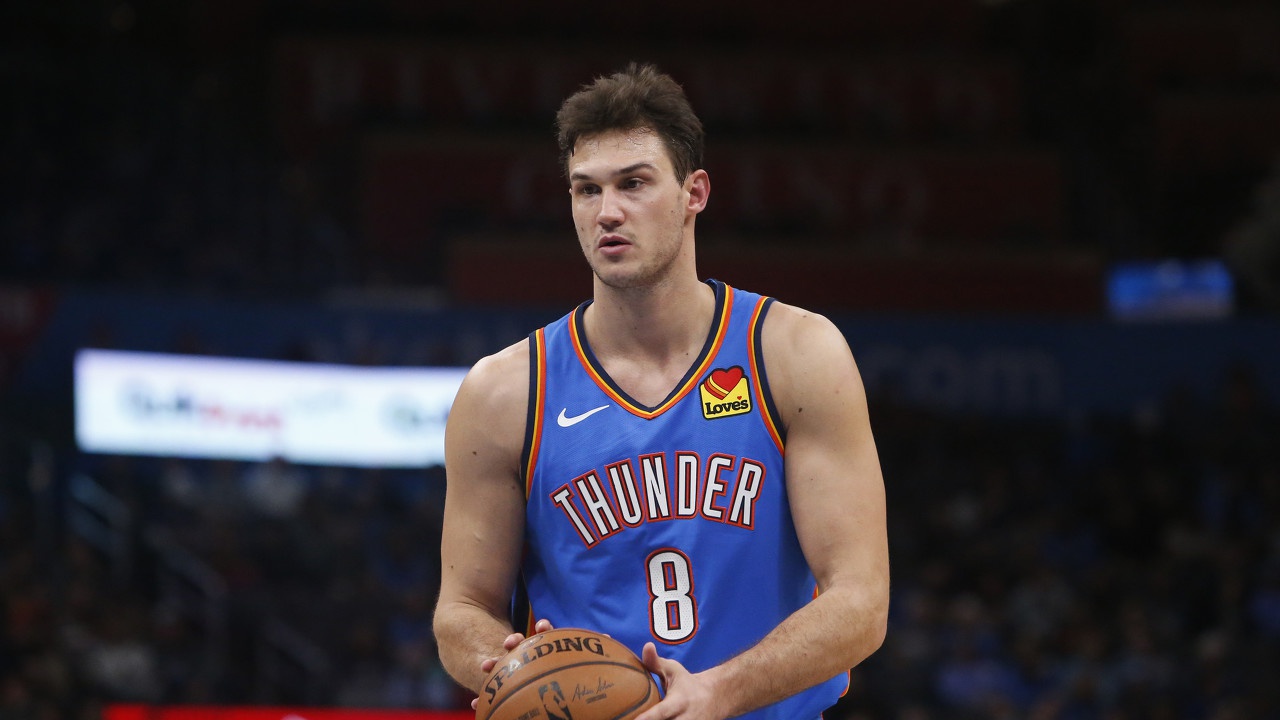 直播吧8月4日讯 雷霆今天加时赛不敌掘金,赛后加里纳利接受了采访.