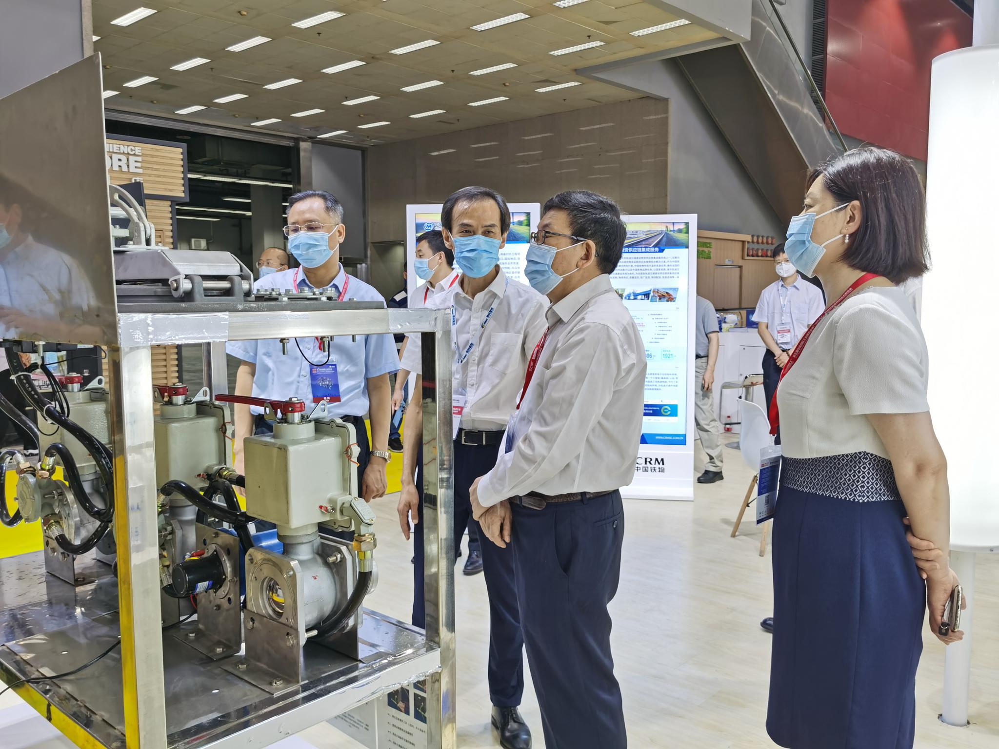 廖家生出席中国广州国际轨道交通产业展览会开幕式