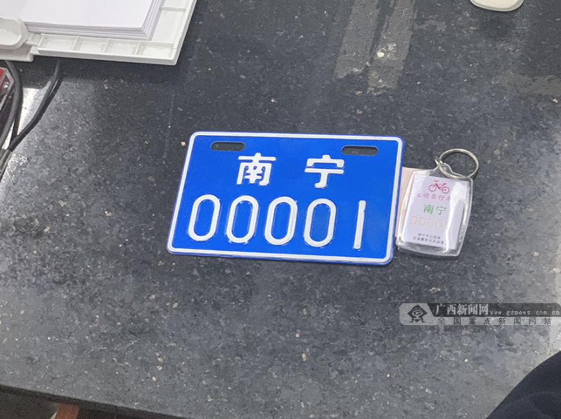 官宣9月1日后在南宁驾驶这类电动车不戴头盔罚款50元