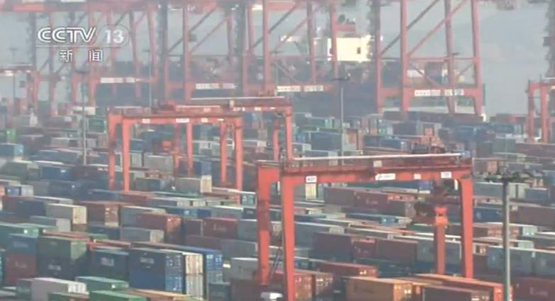 7月末我国外汇储备规模为31544亿美元 环比上升421亿美元