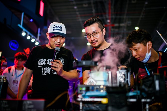 华硕主板亮相BW2020 液氮超频冲击记录_手机新浪网