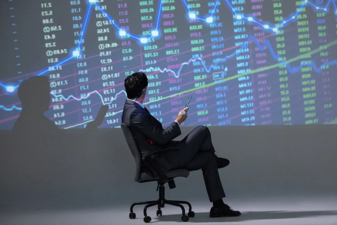 炒股群里除了自己全是骗子：诈骗套路全揭秘