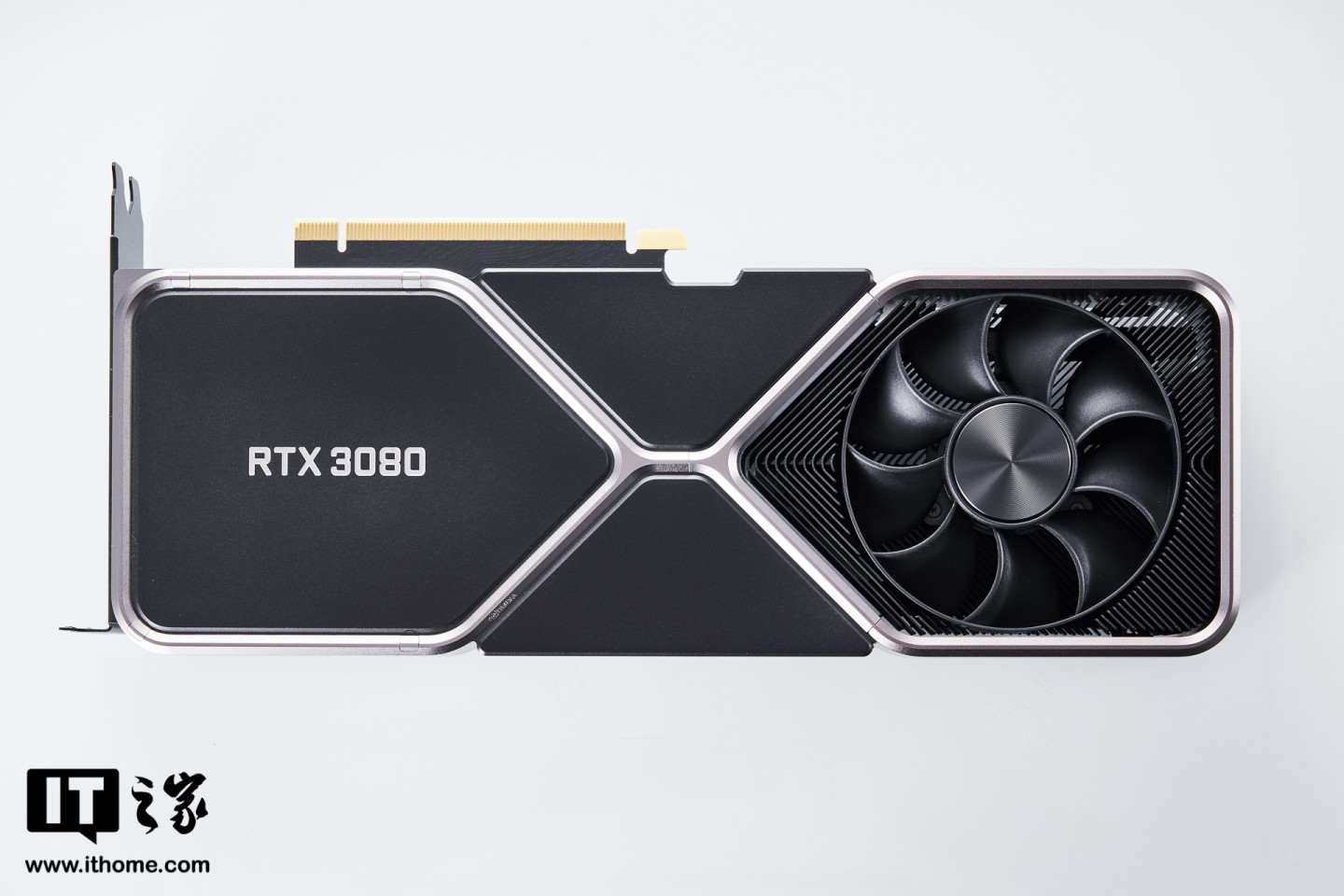 3080猛禽值得买吗 猛禽皮卡车白色价格2025款多少钱