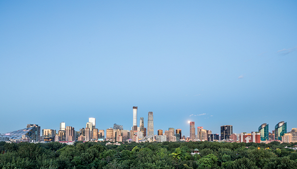 今年秋冬季是否错峰生产 大气重污染成因有哪些？生态环境部回应
