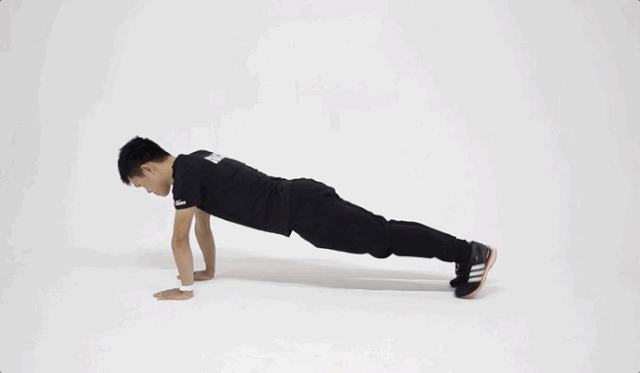 ▲ GIF图来自30天跑姿改善计划