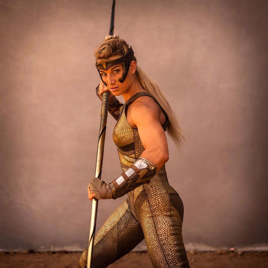神奇女侠2幼年戴安娜和亚马逊战士造型照曝光