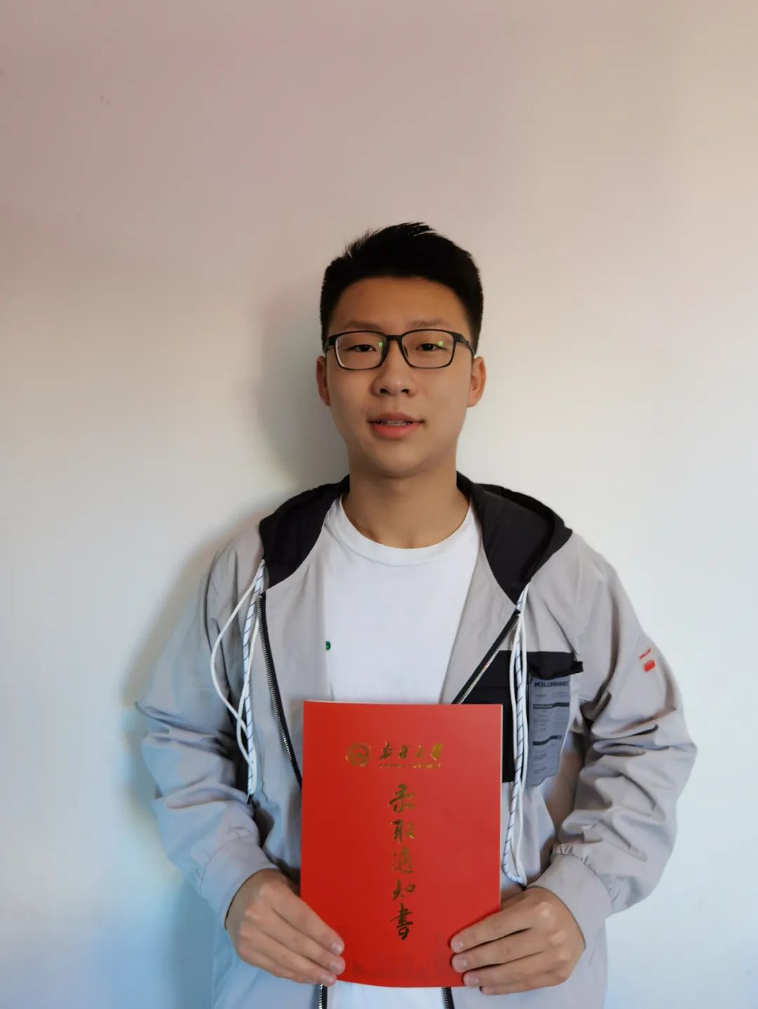 带着录取通知书 新大2020级小萌新登场 一>|新疆大学|历史_新浪新闻