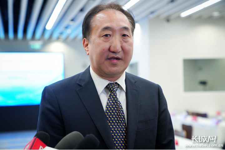 北京冬奥组委残奥会部部长杨金奎在接受采访.长城网记者&nbsp;肖雯 摄