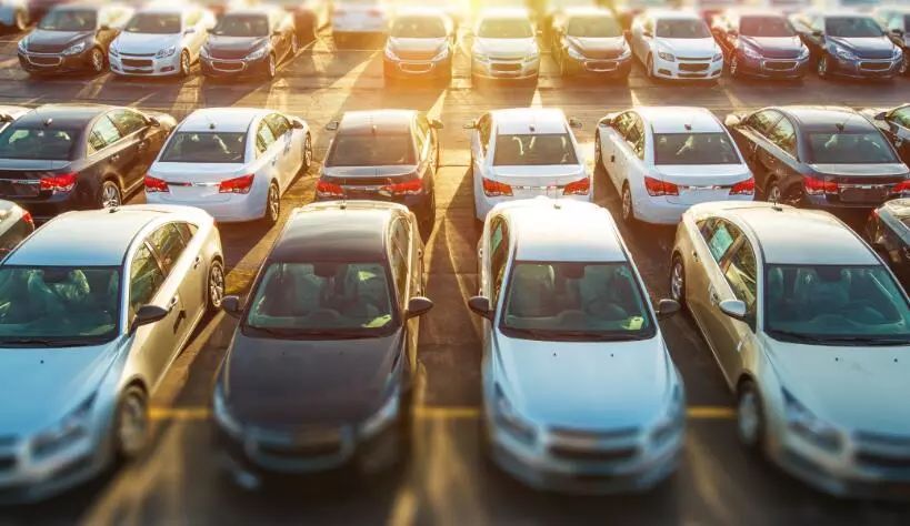 今日起4亿车主迎六大变局:史上最大车险改革实施 加量又减价