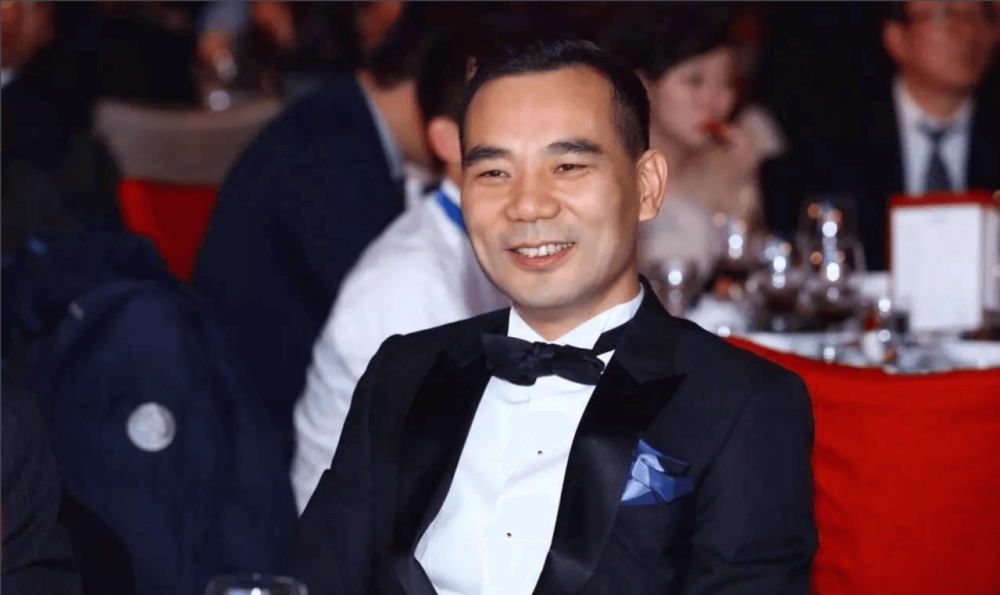 均为安邦保险集团实际控制人吴小晖在浙江老家的亲属团