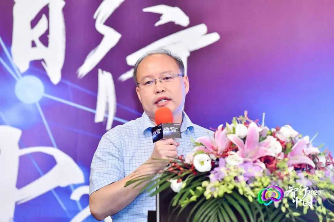 新华三集团副总裁,上海代表处总经理杨献波发表讲话