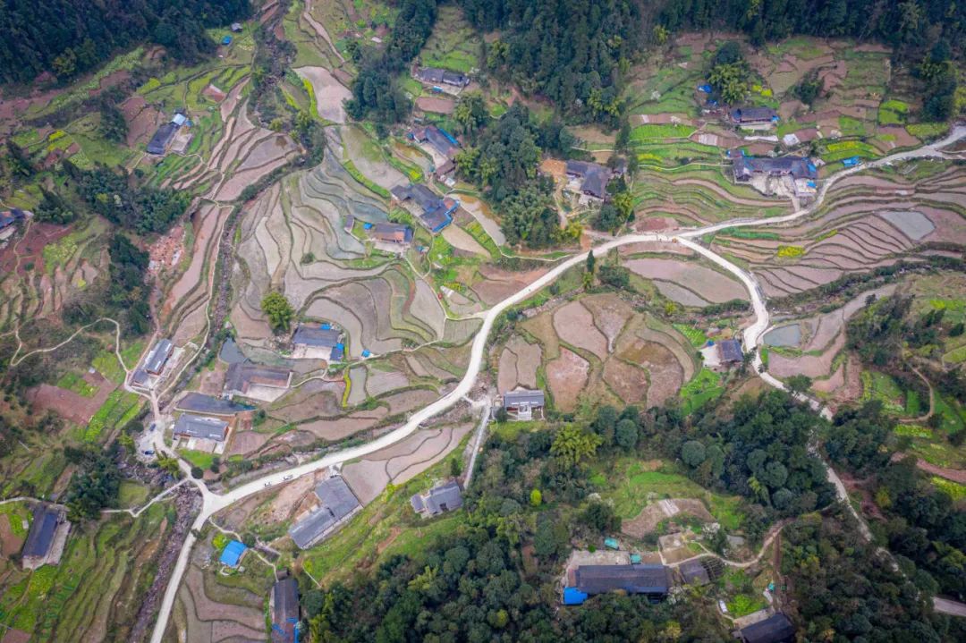 中国石油助力脱贫攻坚特别报道 三区三州 新浪财经 新浪网 中国石油助力脱贫攻坚特别报道 三区三州 新浪财经 新浪网