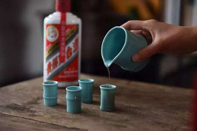 茅台五粮液“酒局”还在飙 白酒亢奋周期是否到顶？