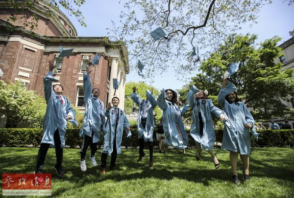 澳媒：多国高校推出返校包机航班争抢中国留学生