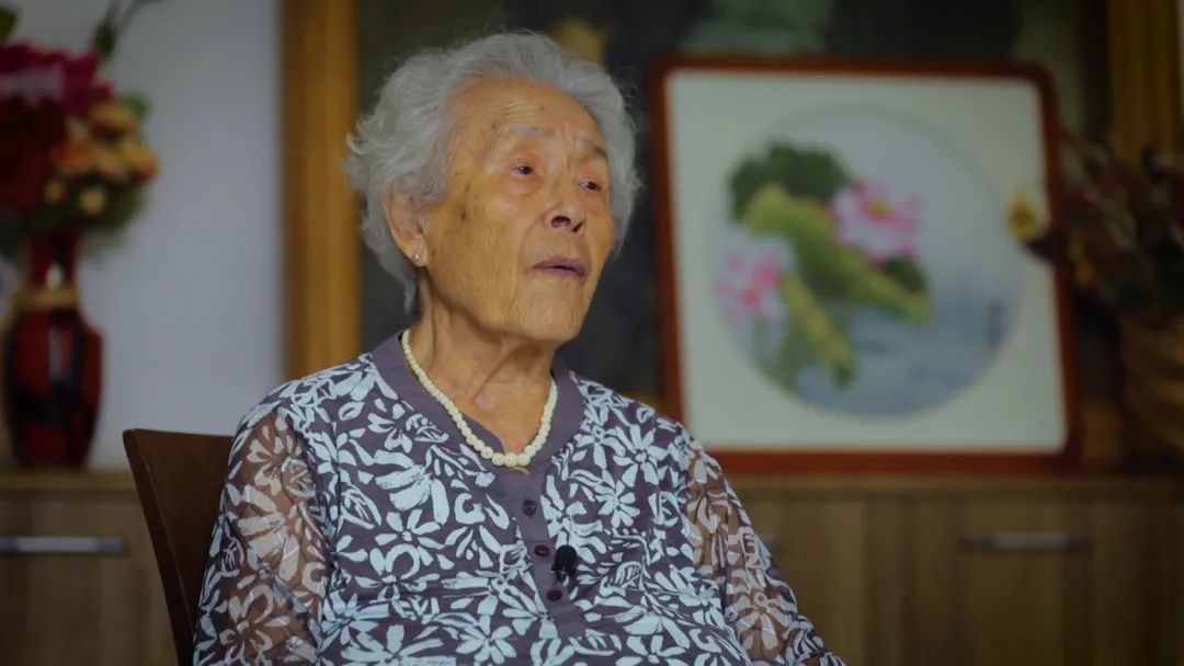 公木妻子吴翔吉林大学哲学基础理论研究中心副主任,教授,高清海学生