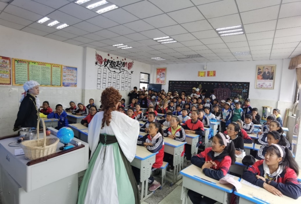 缺氧不缺精神,上海科技系统科普团队在西藏播撒科学种子