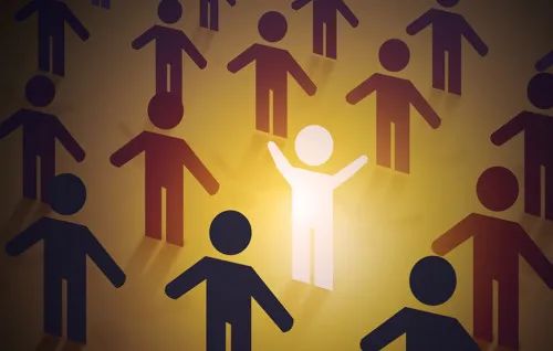 蚂蚁集团的研报该由谁来写？分析师“跨界”抢疯了！