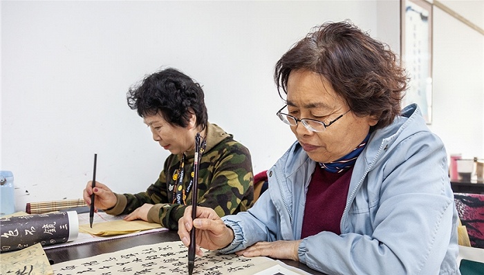 主打“夕阳红”的老年教育是朝阳产业吗？