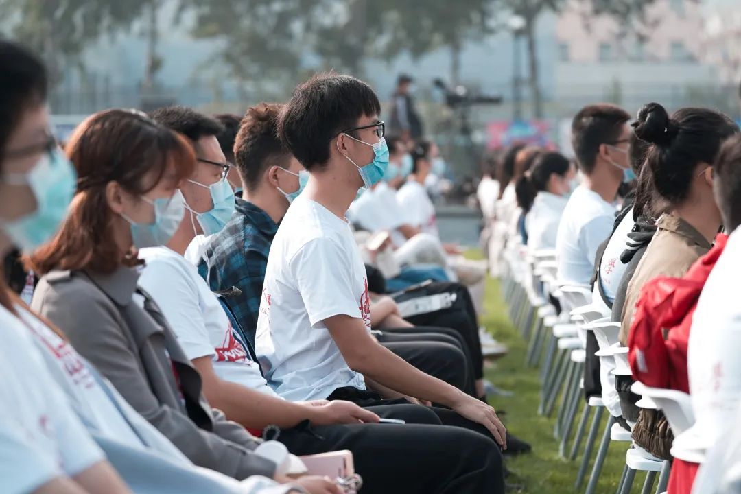 开学啦去感受去奋斗去追寻所热爱