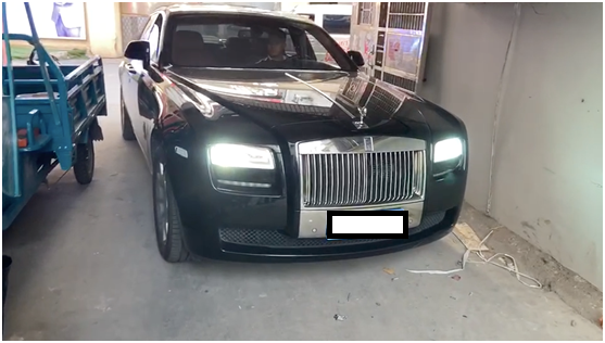 小刘刚来北下朱看到的劳斯莱斯 图片由小刘提供