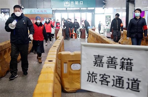 华夏幸福积极开展志愿服务，为疫情防控尽应尽之力