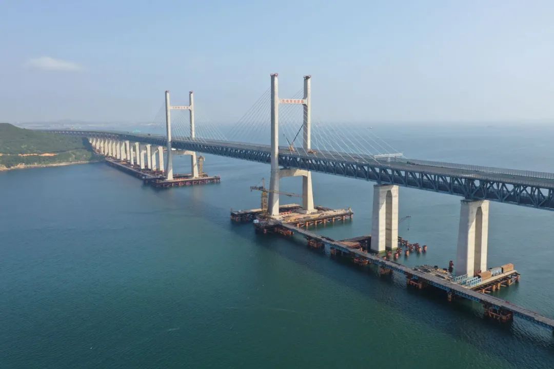 通车在望福平铁路迎来历史性一刻