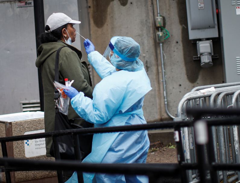 一文读懂全球疫情：全球累计确诊逾2614万例 美国高校超2.5万人感染新冠病毒