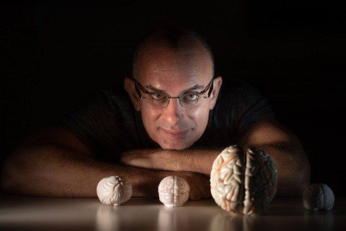 科学团队开发新型可穿戴设备 可提前1小时预测癫痫发作 1 科学团队开发新型可穿戴设备 可在癫痫发作1小时前发出警告