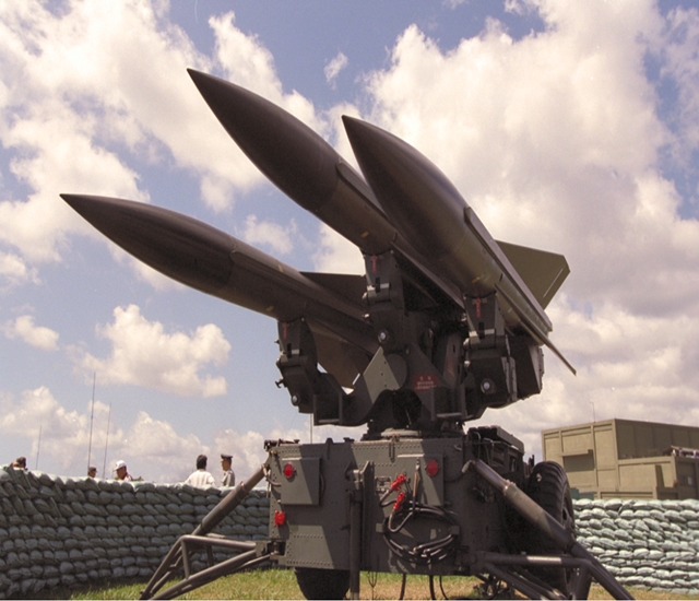 在九鹏基地进行打靶的霍克导弹,摄于1998年4月