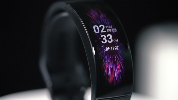 2.07英寸柔性曲面屏！华米Amazfit X 概念手表体验视频