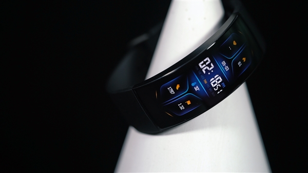 2.07英寸柔性曲面屏！华米Amazfit X 概念手表体验视频