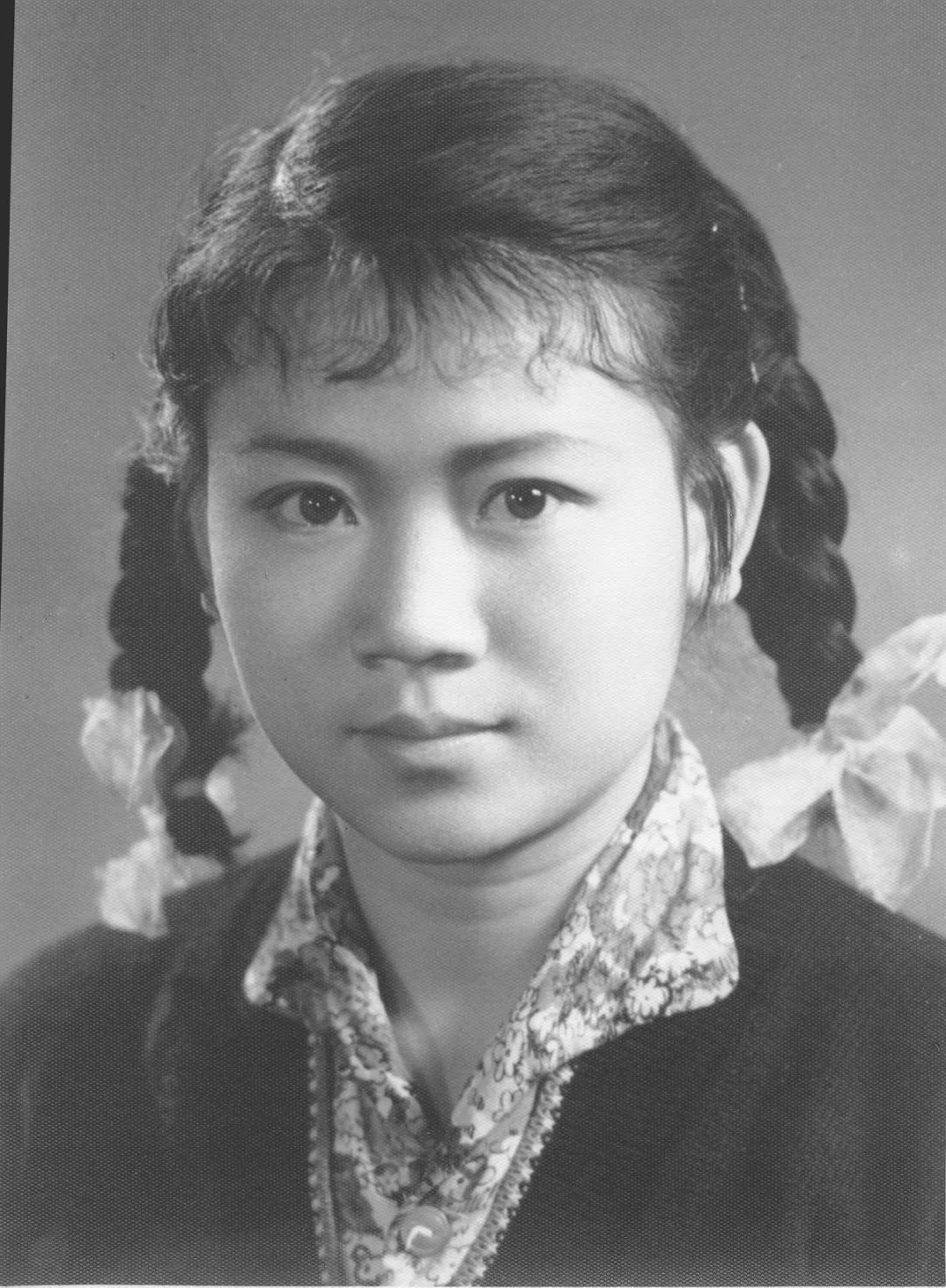 齐花坦是著名河北梆子表演艺术家,她14岁就挑梁唱大戏;1970年代