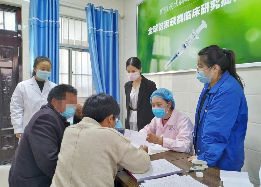 新冠疫苗何时能打？能否应对变异病毒？专家全答了