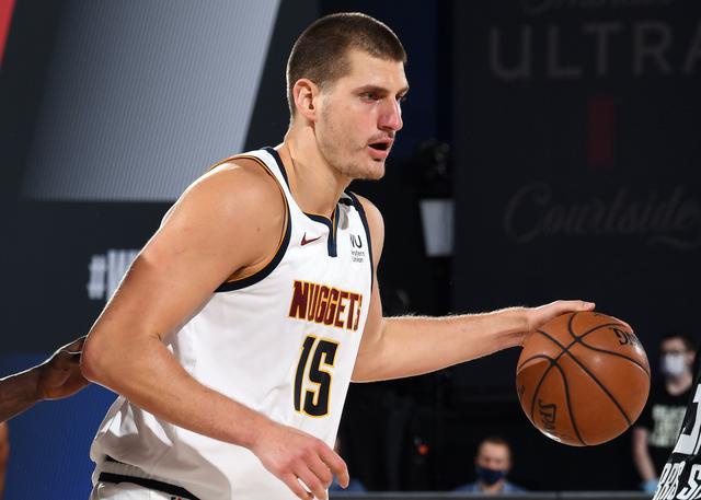 约基奇面对勇士防线打出赛季最佳一战