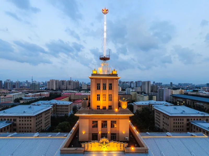 开学第一天那个熟悉的哈工大校园又回来了