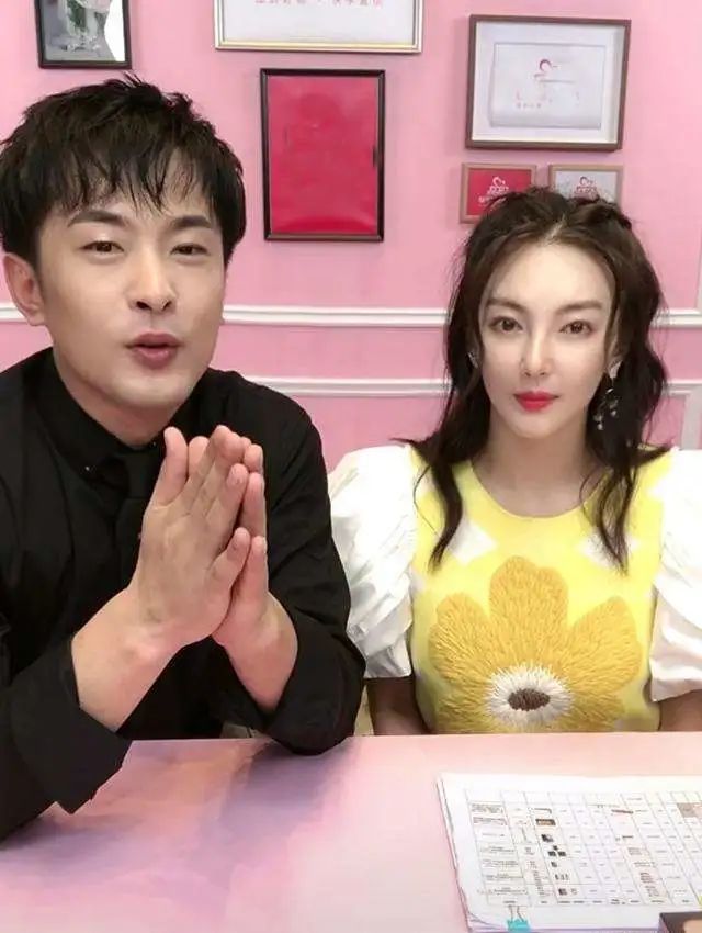 辛有志就是快手的微商教父 就像张庭是微商教母