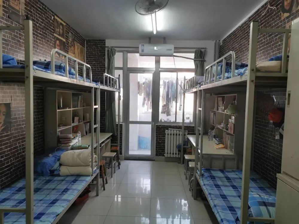 眼中的它温馨"小窝"沐友谊之风,扬宿舍风采看看我们的温馨"小窝"快和