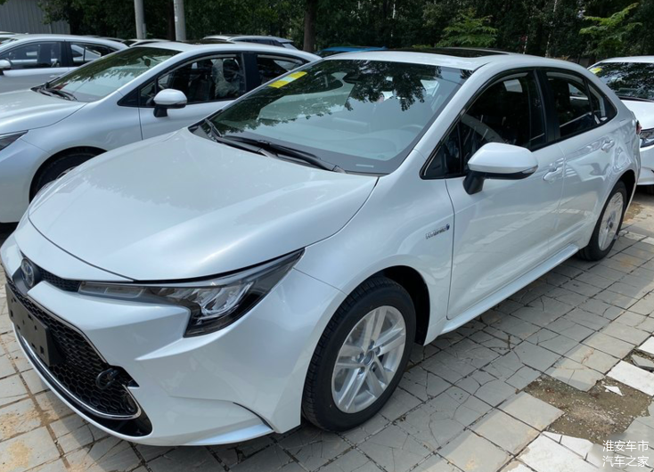 到店实拍2021款雷凌白色涂装很大气车长4640mm中控配悬浮屏