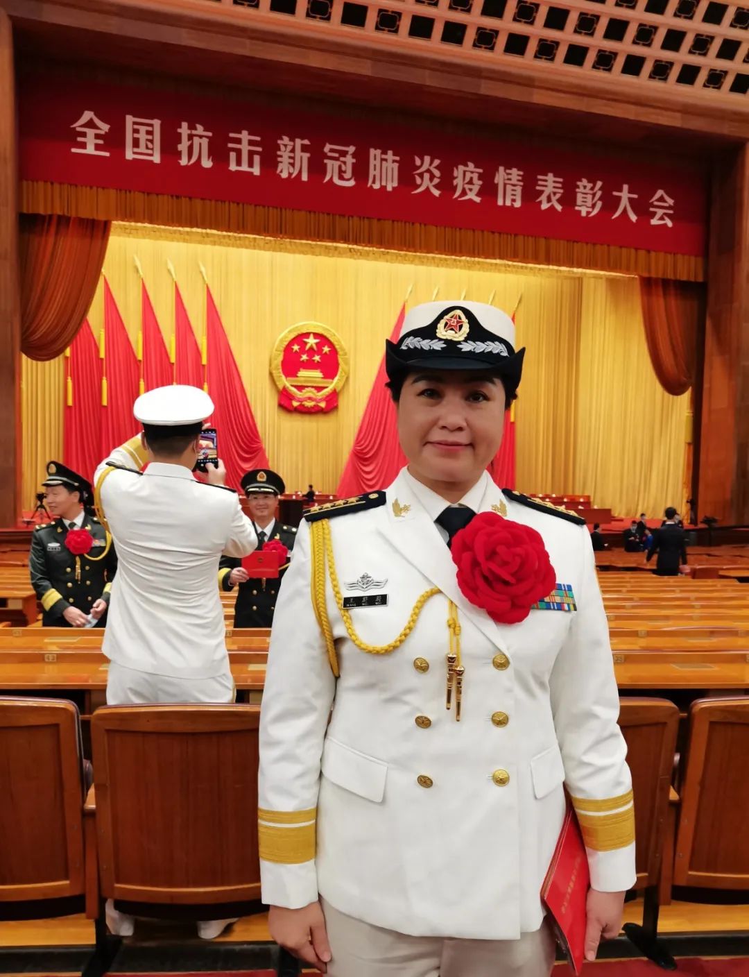 副主任护师,伤口护理团队负责人,从事临床护理专业26年,时任解放军