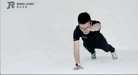 ▲ 此动图来自30天力量训练计划